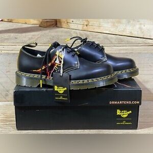 BRAND NEW NEVER WORN DR. MARTENS 1461 Limited Edition Basquiat Dinosaur Unisex